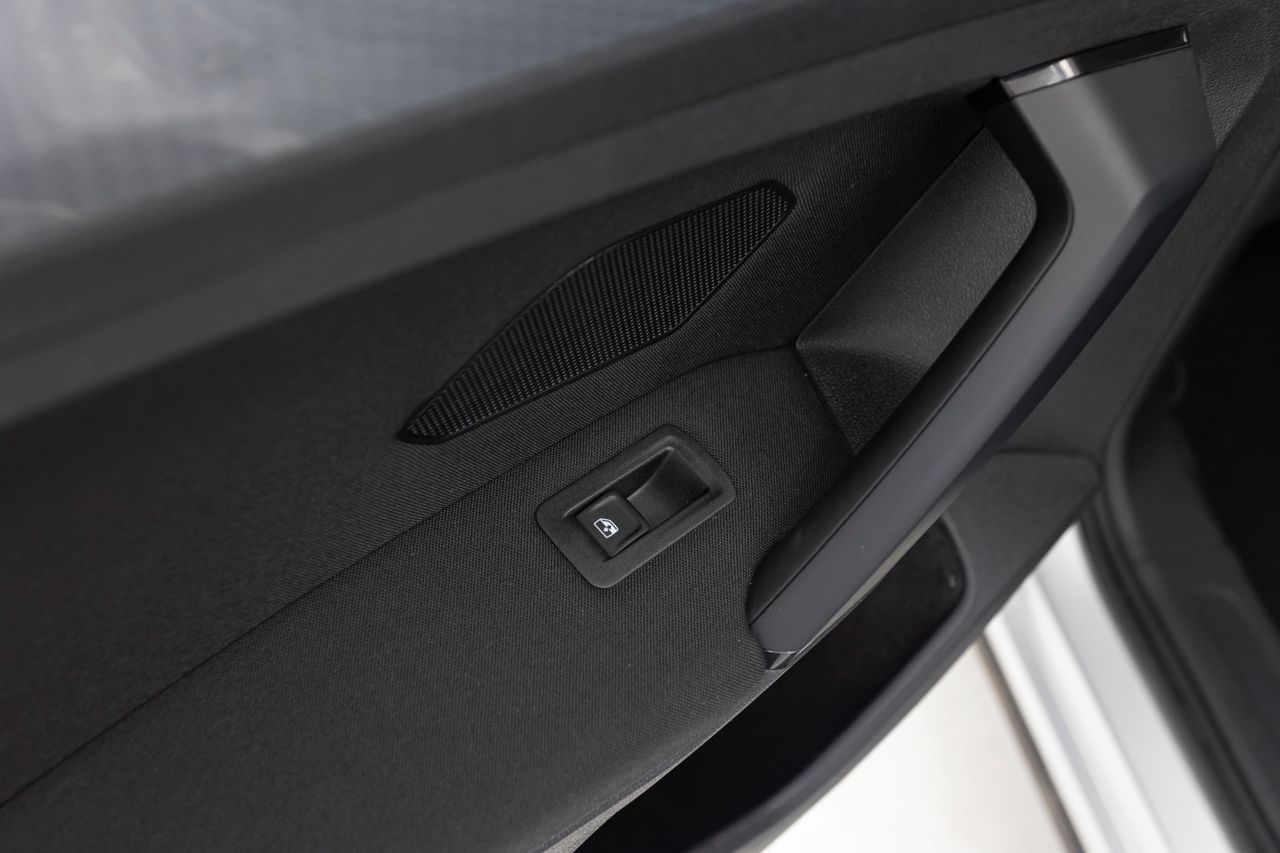 Volkswagen Tiguan LIFE 2.0 TDI 150 cv AT7 E6D  - Foto 14