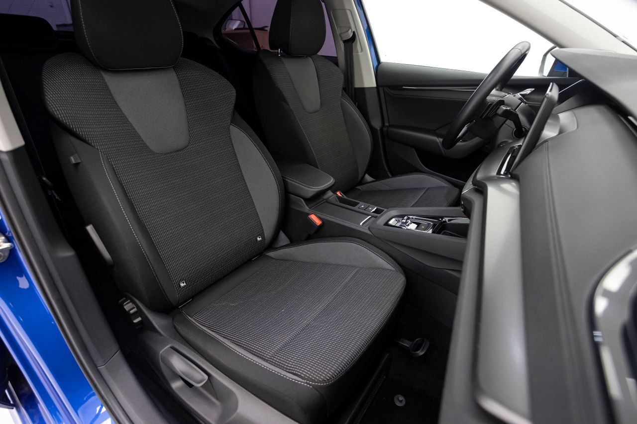 Skoda Octavia BERLINA AMBITION 1.5 E-Tec TSI 150 cv AT7 E6D  - Foto 24