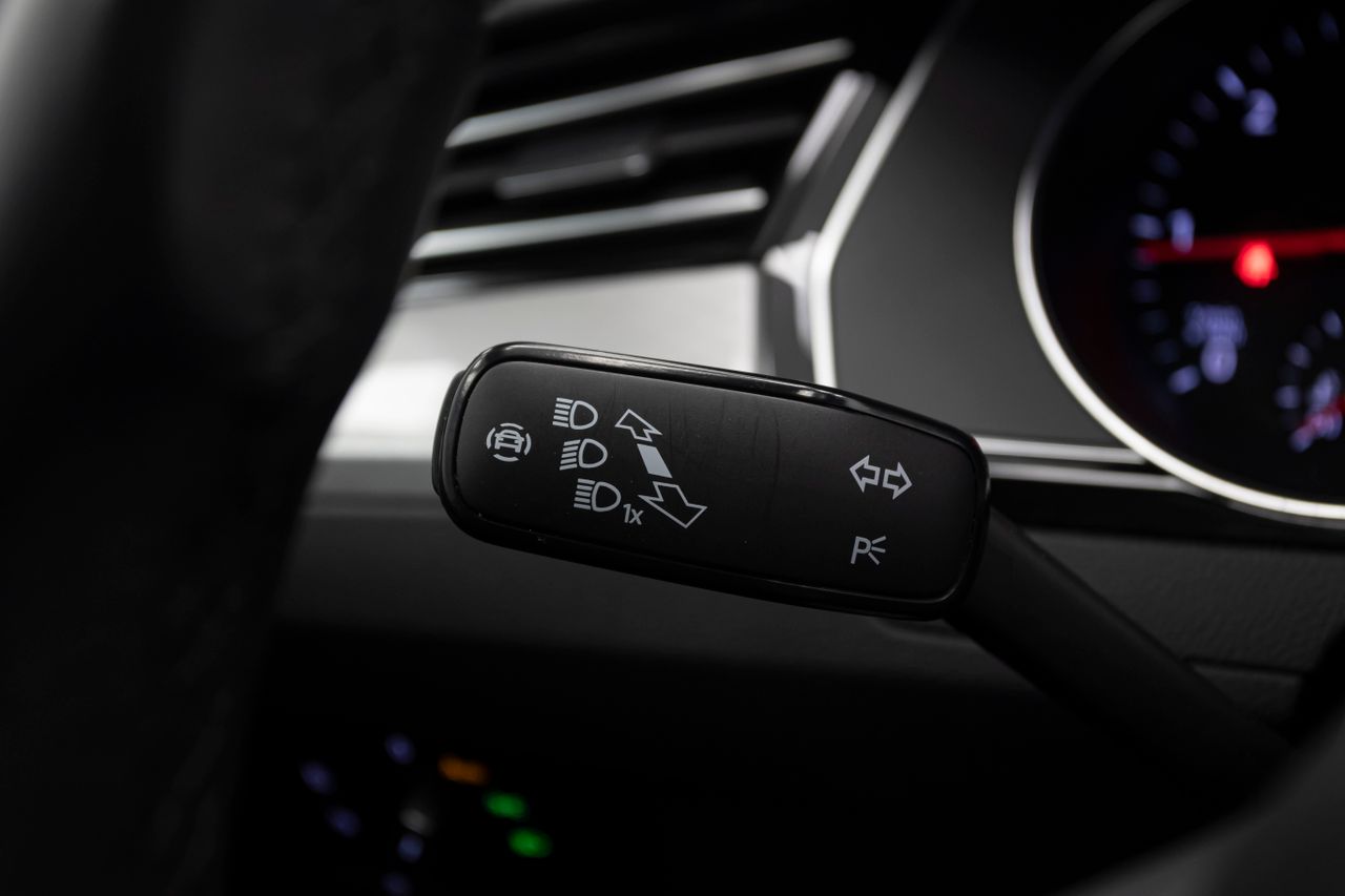 Volkswagen Passat VARIANT EXECUTIVE 2.0 TDI 122 cv  - Foto 36