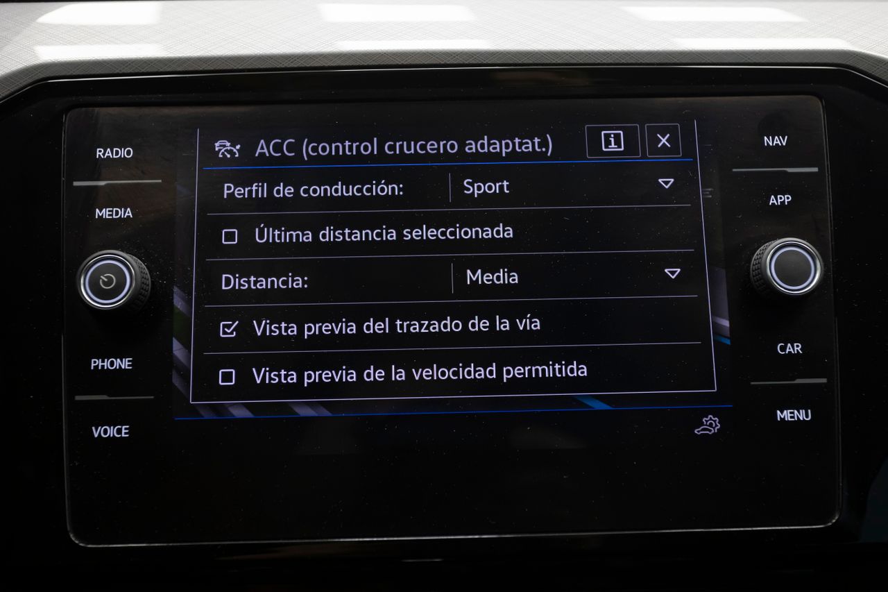 Volkswagen Passat VARIANT EXECUTIVE 2.0 TDI 122 cv  - Foto 41