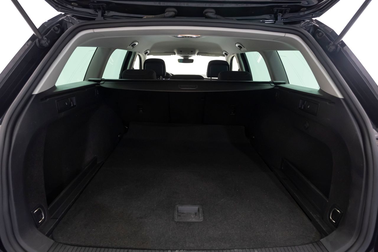 Volkswagen Passat VARIANT EXECUTIVE 2.0 TDI 122 cv  - Foto 13