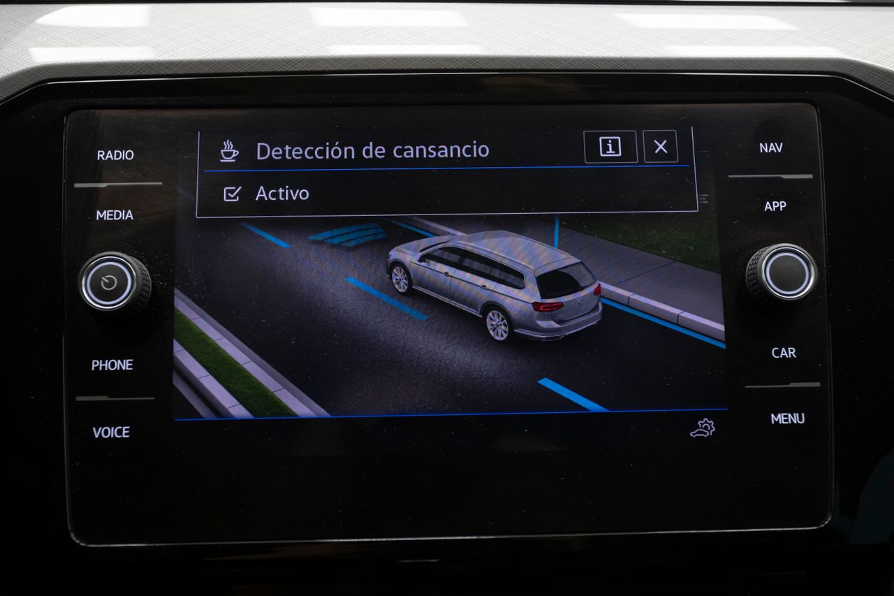 Volkswagen Passat VARIANT EXECUTIVE 2.0 TDI 122 cv  - Foto 42