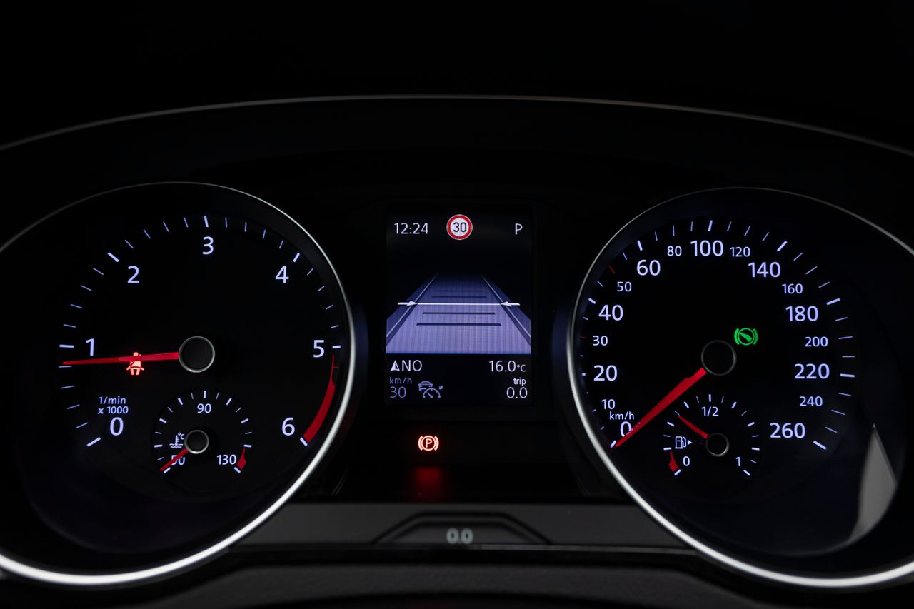 Volkswagen Passat VARIANT EXECUTIVE 2.0 TDI 122 cv  - Foto 6