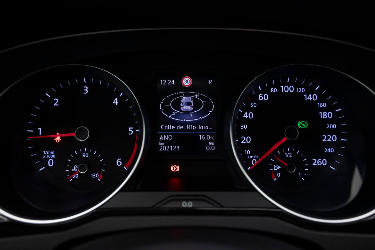 Volkswagen Passat VARIANT EXECUTIVE 2.0 TDI 122 cv  - Foto 37