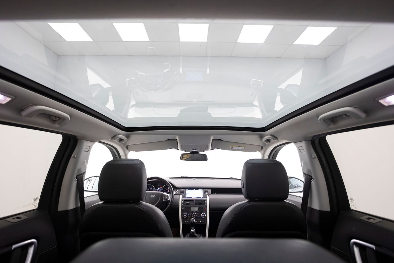 Land-Rover Discovery Sport LIMITED EDITION 2.0D 150 cv  - Foto 4