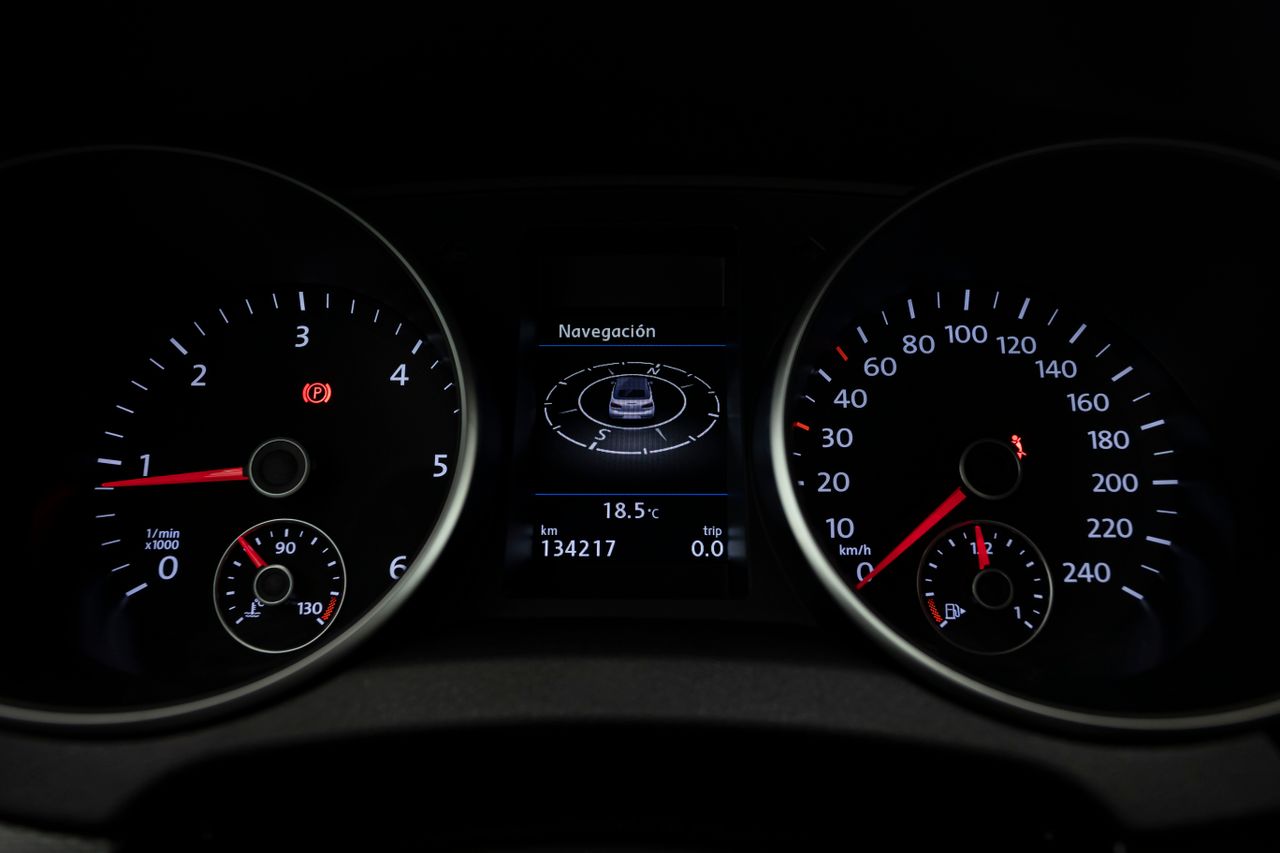 Volkswagen Golf LOUNGE CABRIO 2.0 TDI 110 cv  - Foto 33