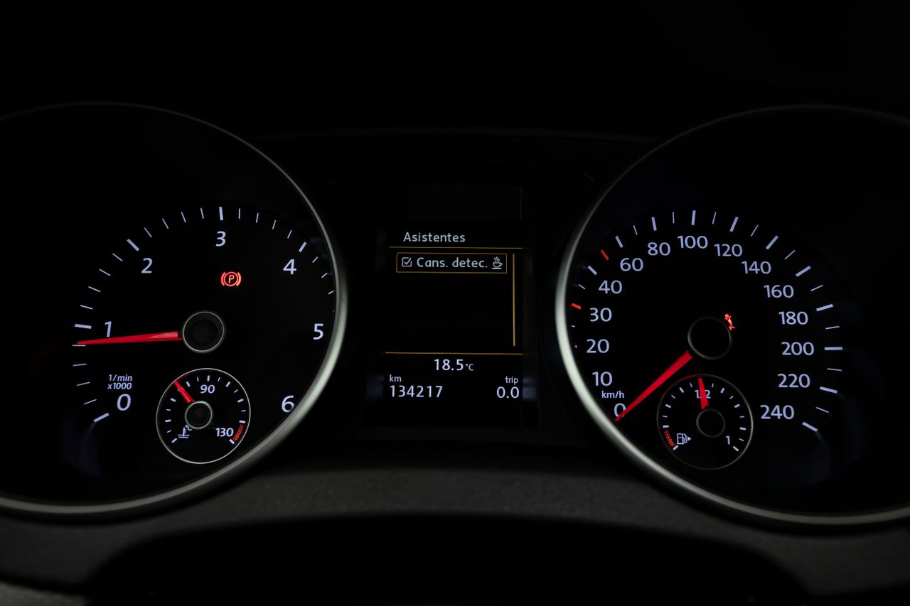 Volkswagen Golf LOUNGE CABRIO 2.0 TDI 110 cv  - Foto 34