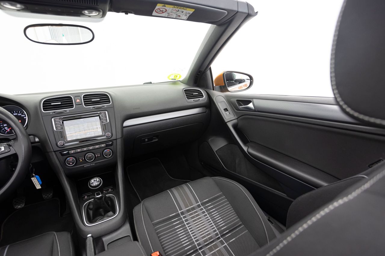 Volkswagen Golf LOUNGE CABRIO 2.0 TDI 110 cv  - Foto 16