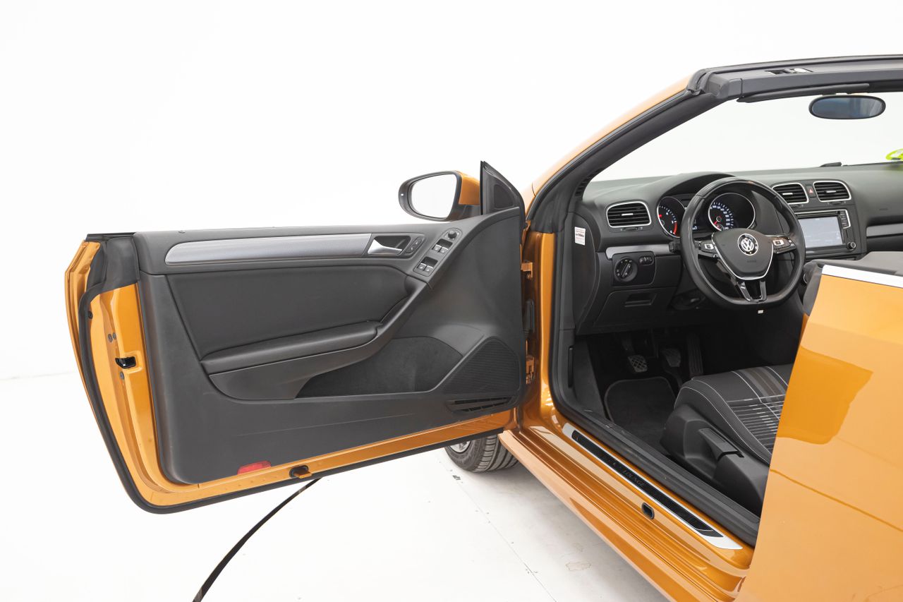 Volkswagen Golf LOUNGE CABRIO 2.0 TDI 110 cv  - Foto 23