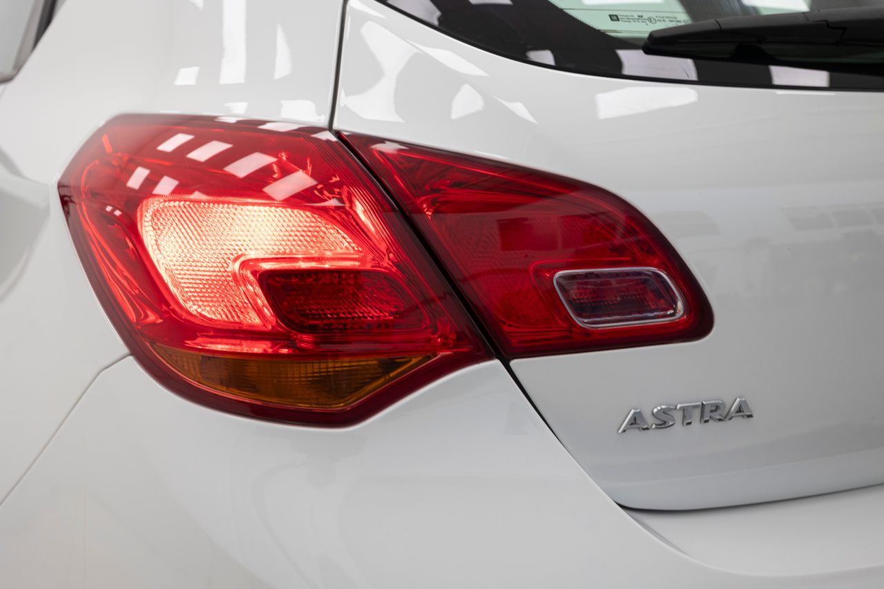 Opel Astra 1.6 D ECOFLEX 110 cv  - Foto 35