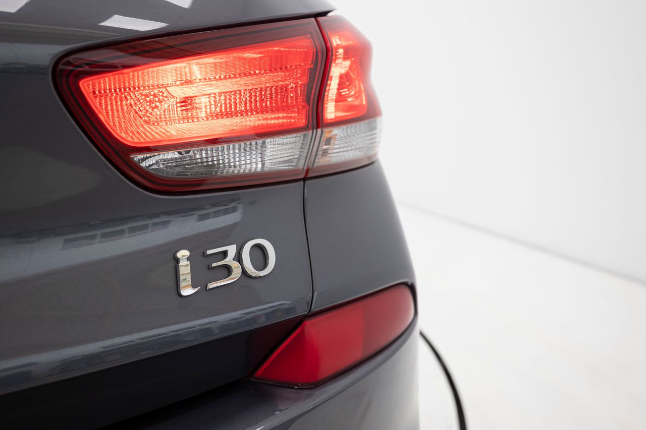 Hyundai i30 KLASS 1.6 CRDI 95 cv MT6 E6DT  - Foto 41