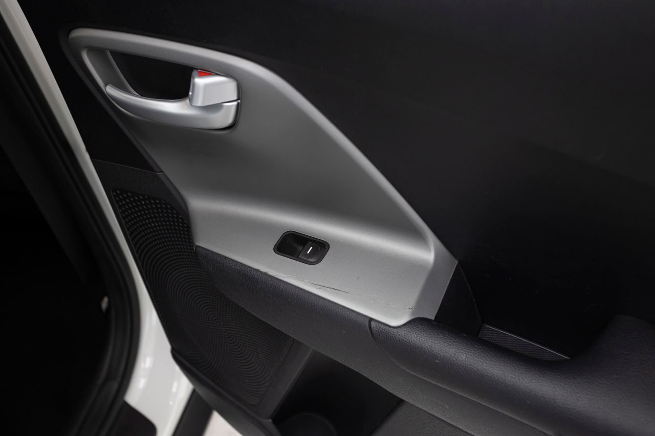 Kia Niro CONCEPT PLUG-IN HYBRID 1.6 141 cv AT6 E6D  - Foto 16