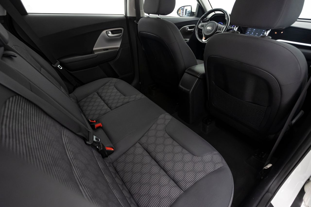 Kia Niro CONCEPT PLUG-IN HYBRID 1.6 141 cv AT6 E6D  - Foto 17