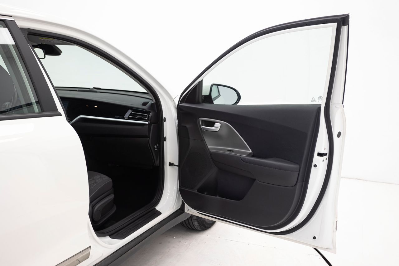 Kia Niro CONCEPT PLUG-IN HYBRID 1.6 141 cv AT6 E6D  - Foto 23