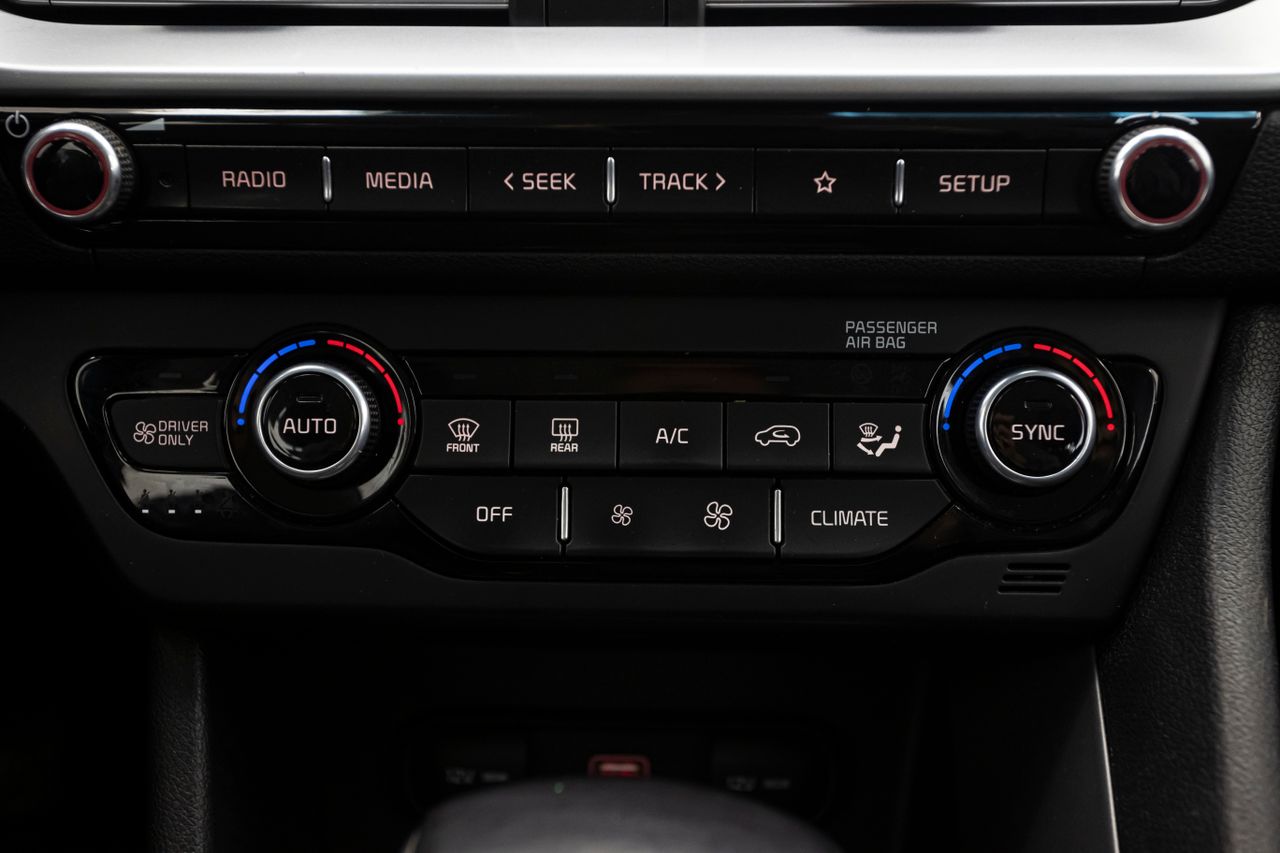 Kia Niro CONCEPT PLUG-IN HYBRID 1.6 141 cv AT6 E6D  - Foto 22