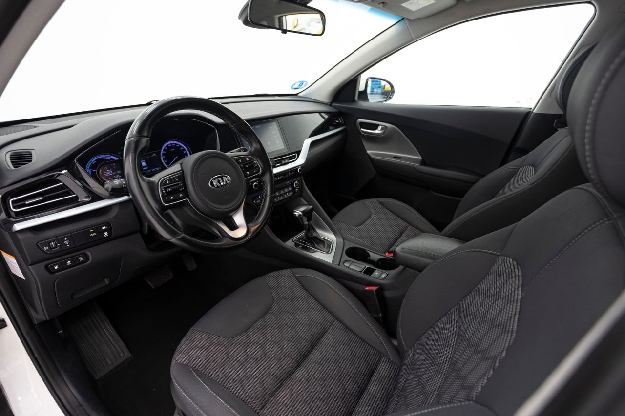 Kia Niro CONCEPT PLUG-IN HYBRID 1.6 141 cv AT6 E6D  - Foto 30