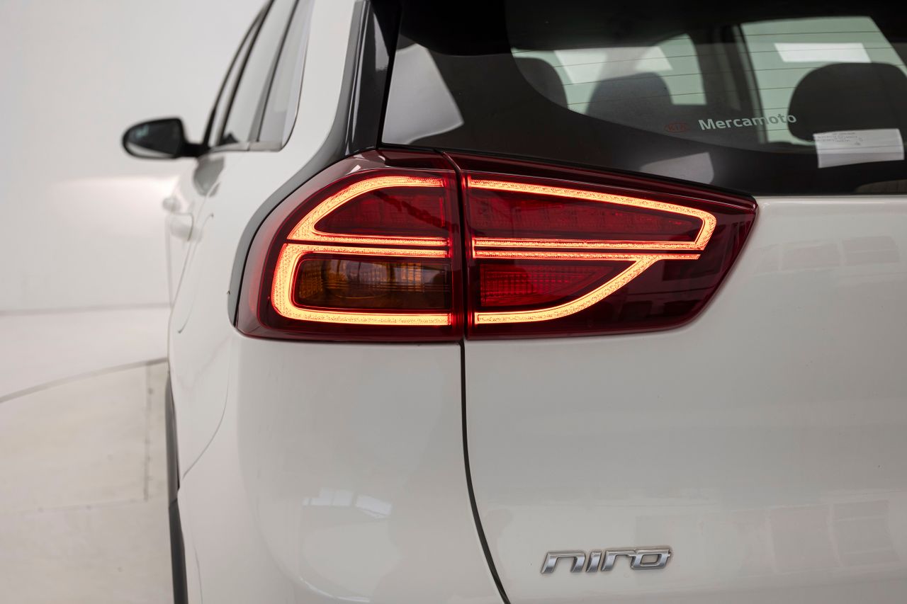 Kia Niro CONCEPT PLUG-IN HYBRID 1.6 141 cv AT6 E6D  - Foto 43