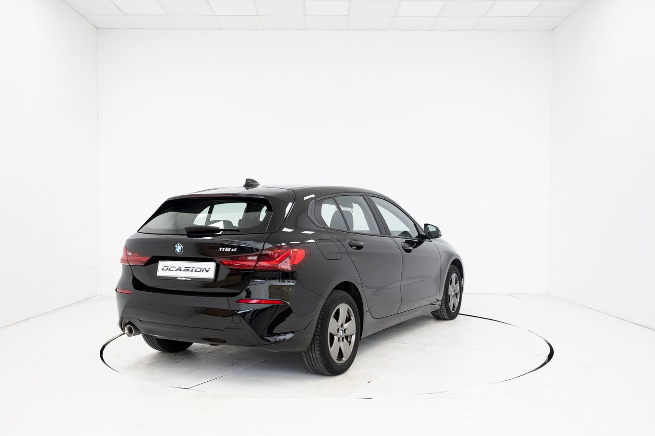 BMW Serie 1 LIM. 116D 1.5 115 cv AT7 E6D  - Foto 3