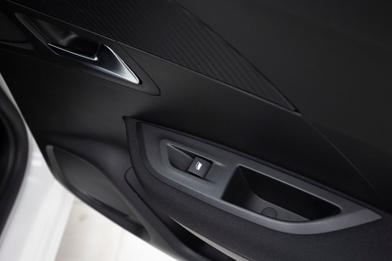 Peugeot 2008 ACTIVE 1.5 HDI 110 cv MT6 E6D  - Foto 15