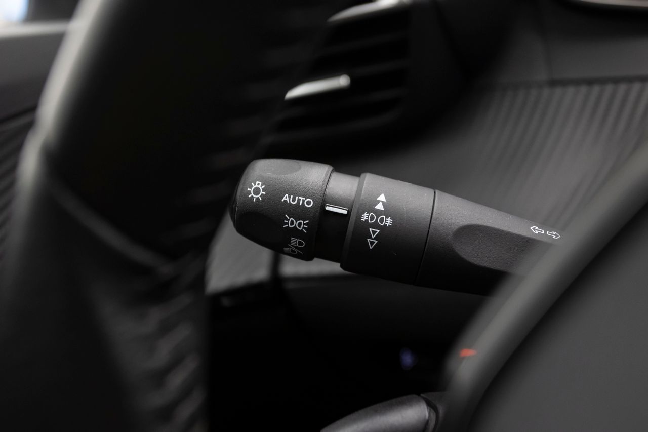 Peugeot 2008 ACTIVE 1.5 HDI 110 cv MT6 E6D  - Foto 31