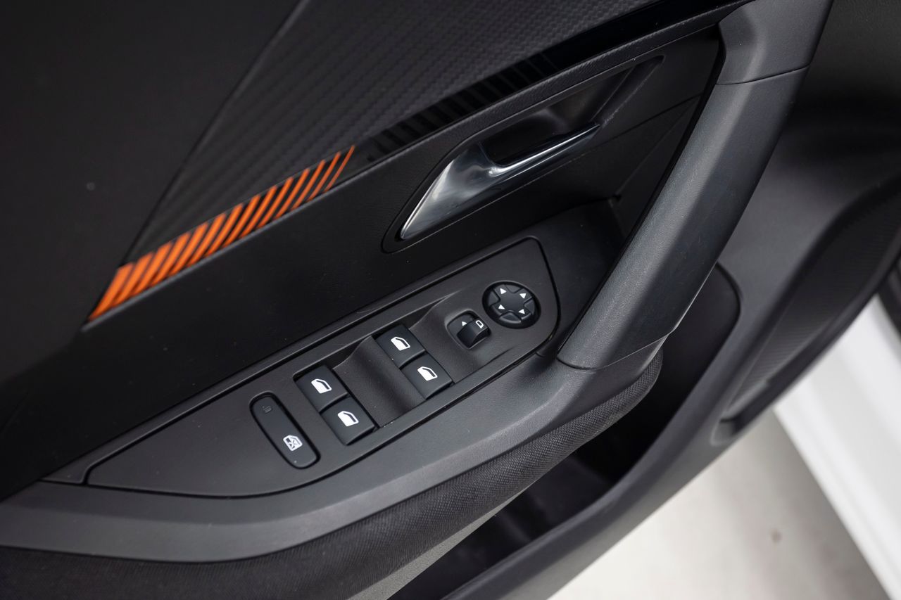 Peugeot 2008 ACTIVE 1.5 HDI 110 cv MT6 E6D  - Foto 25