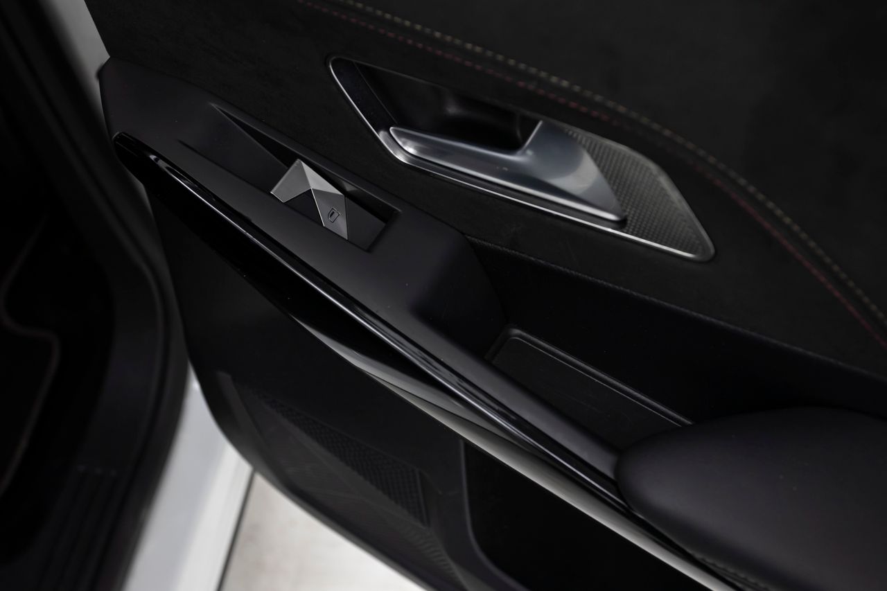 DS DS 7 CROSSBACK PERFORMANCE LINE 1.5 BLUEHDI 130 cv AT8 E6D  - Foto 16