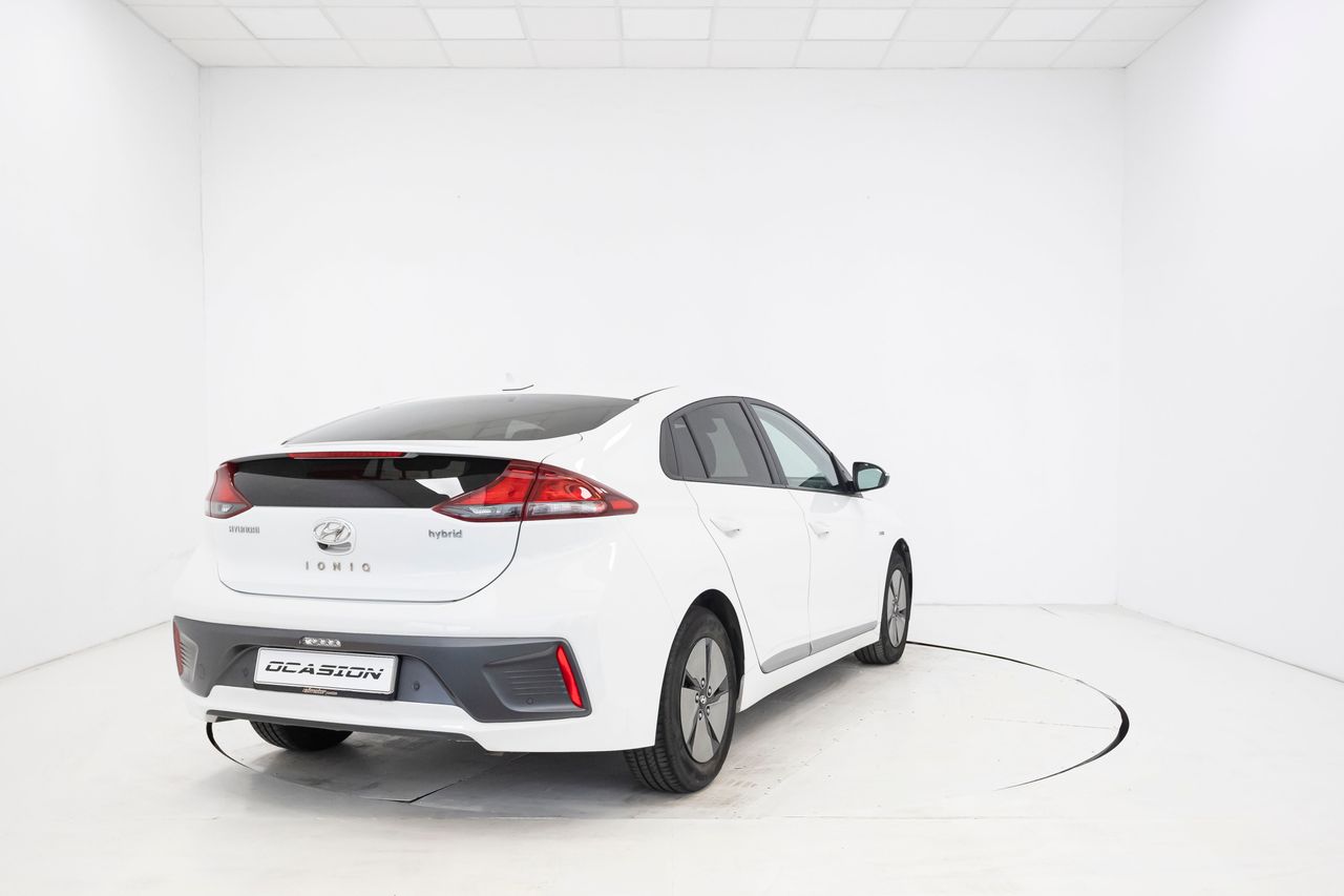 Hyundai IONIQ 1.6 GDI HEV 141 cv KLASS  - Foto 3