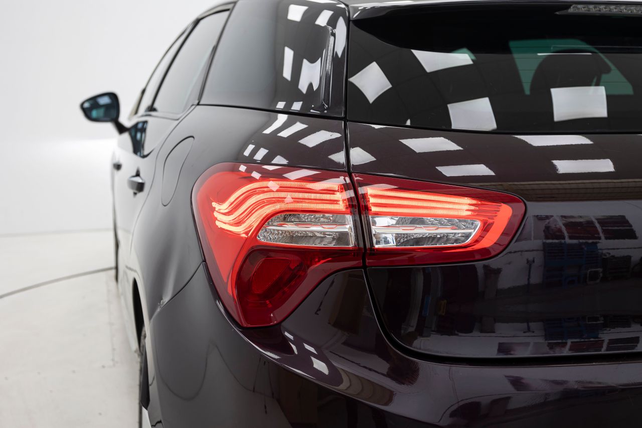 DS DS 5 HYBRID4 2.0 200 cv  - Foto 47