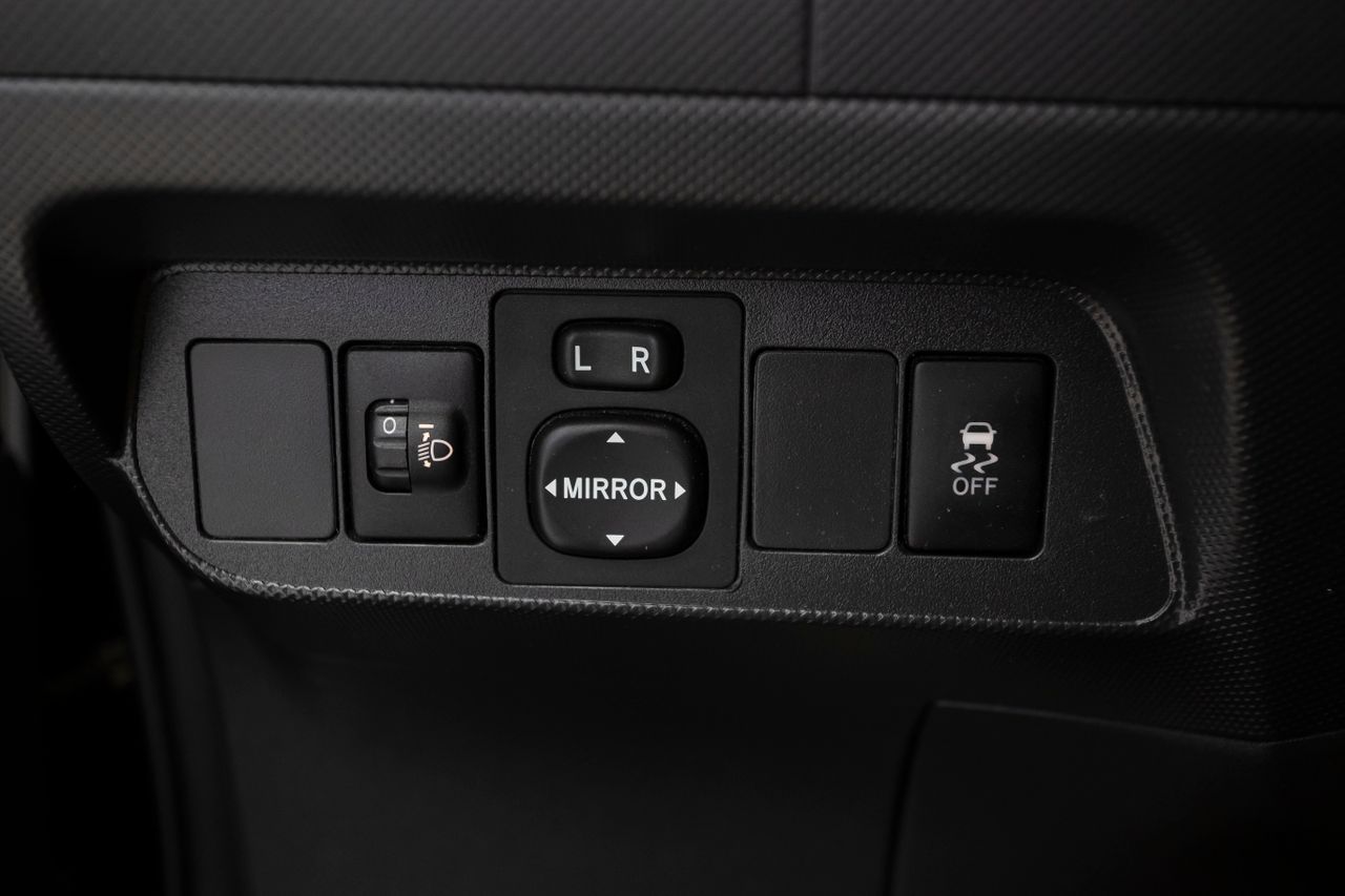 Toyota Auris 5P 1.6 VVT-I LUNA 124 cv  - Foto 29