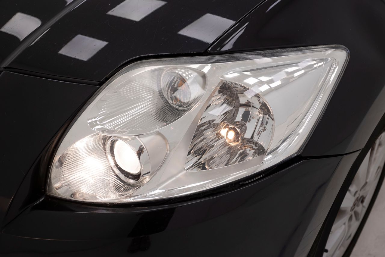 Toyota Auris 5P 1.6 VVT-I LUNA 124 cv  - Foto 34