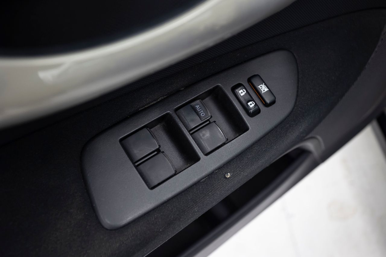 Toyota Auris 5P 1.6 VVT-I LUNA 124 cv  - Foto 27