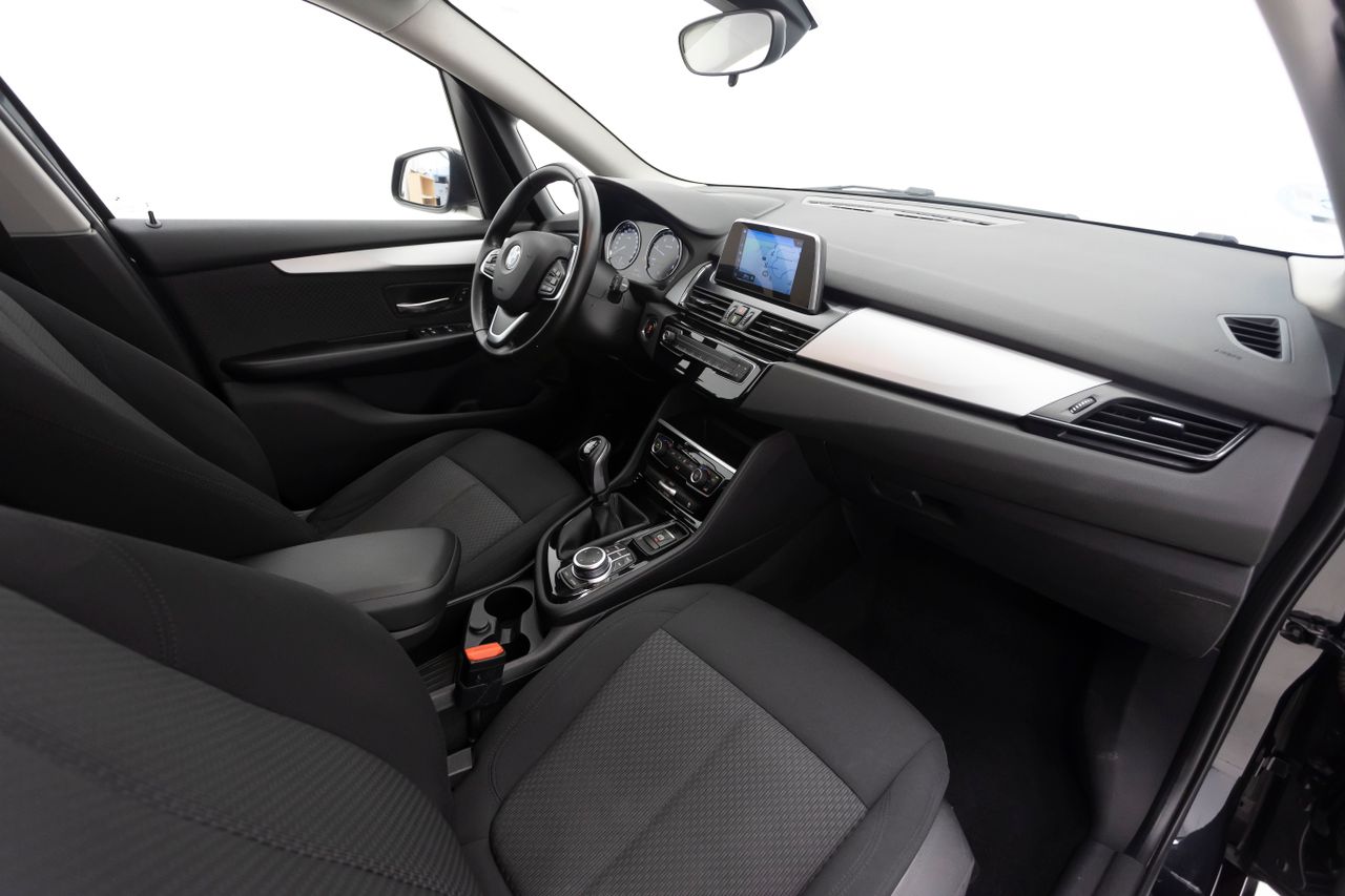 BMW Serie 2 Active Tourer 18D 150 cv  - Foto 23