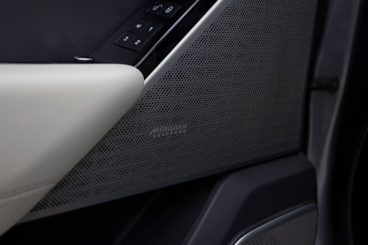 Land-Rover Range Rover Velar 3.0D HSWE R-DYNAMIC 300 cv  - Foto 31