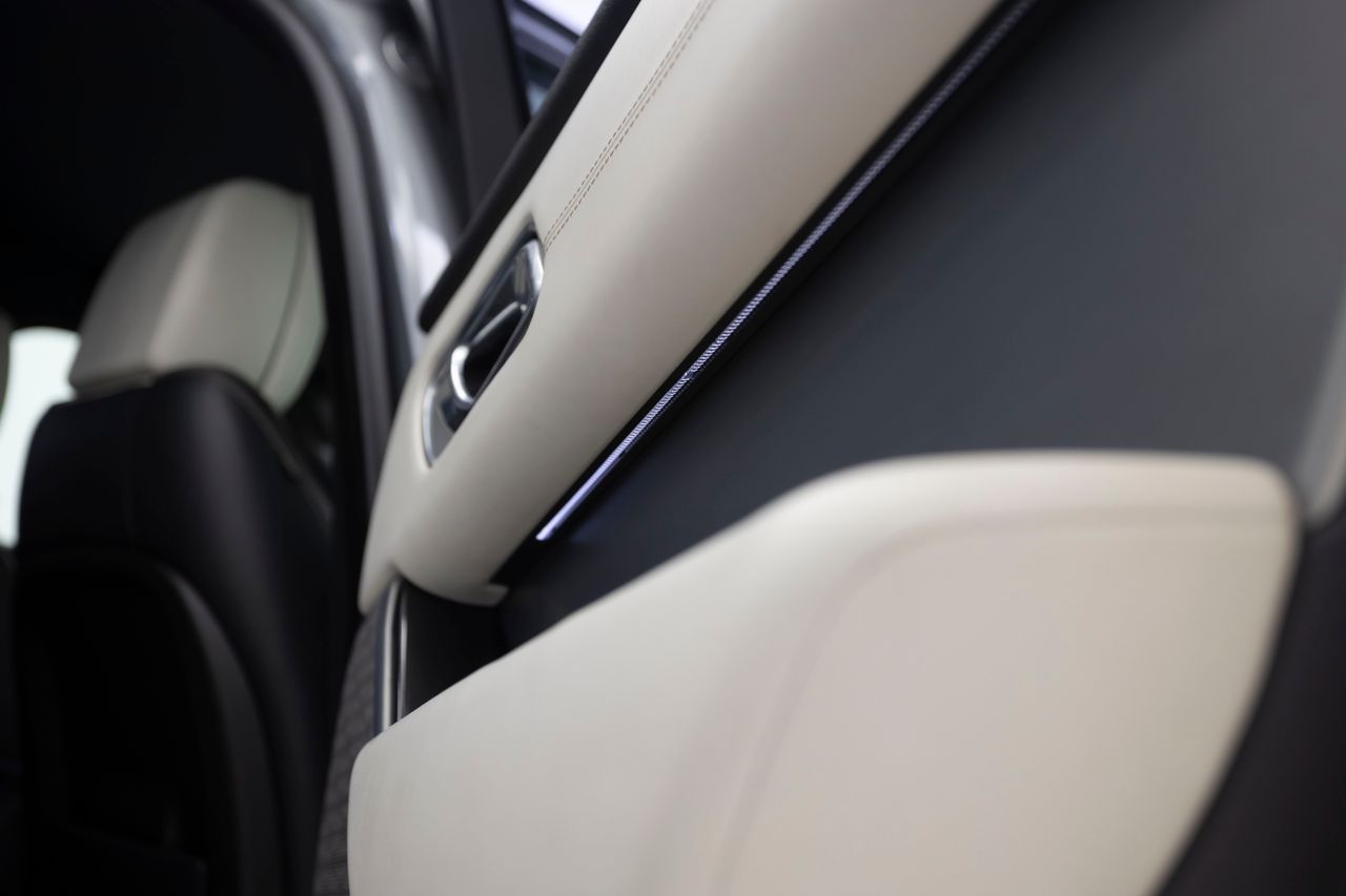 Land-Rover Range Rover Velar 3.0D HSWE R-DYNAMIC 300 cv  - Foto 15