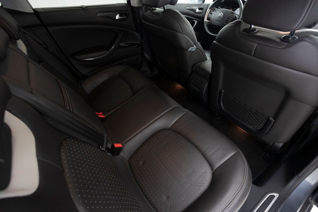Citroën C5 EXCLUSIVE 3.0HDI 241 cv  - Foto 16