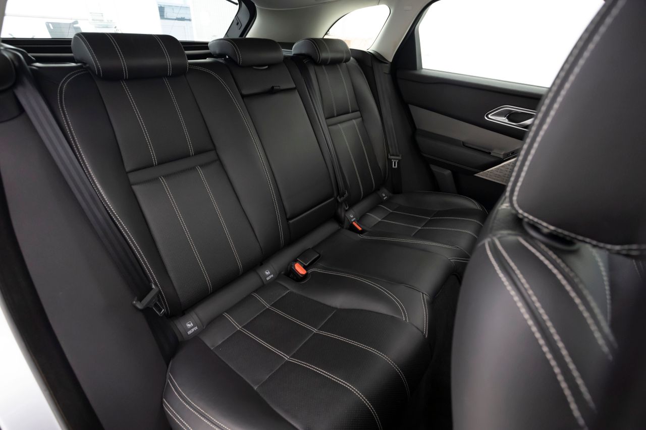 Land-Rover Range Rover Velar 3.0D D300 SE 4WD 300 cvAUTO  - Foto 17