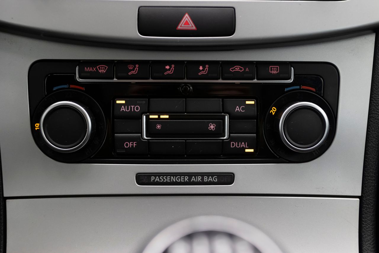 Volkswagen Passat BLUEMOTION 2.0 TDI 140 cv  - Foto 8