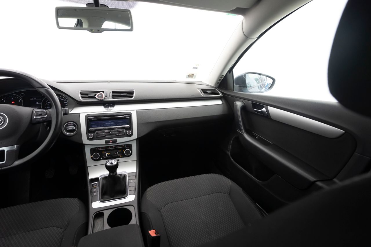 Volkswagen Passat BLUEMOTION 2.0 TDI 140 cv  - Foto 19
