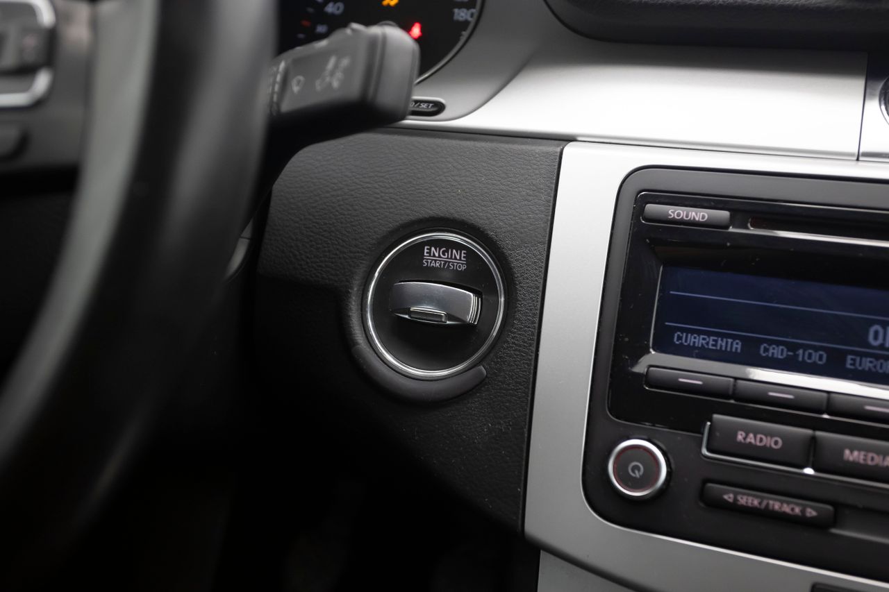 Volkswagen Passat BLUEMOTION 2.0 TDI 140 cv  - Foto 20