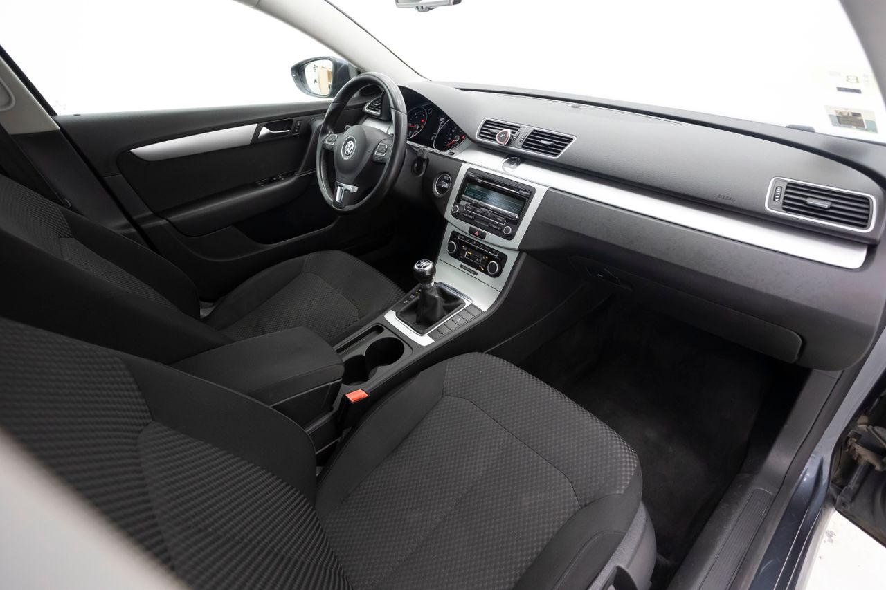 Volkswagen Passat BLUEMOTION 2.0 TDI 140 cv  - Foto 23