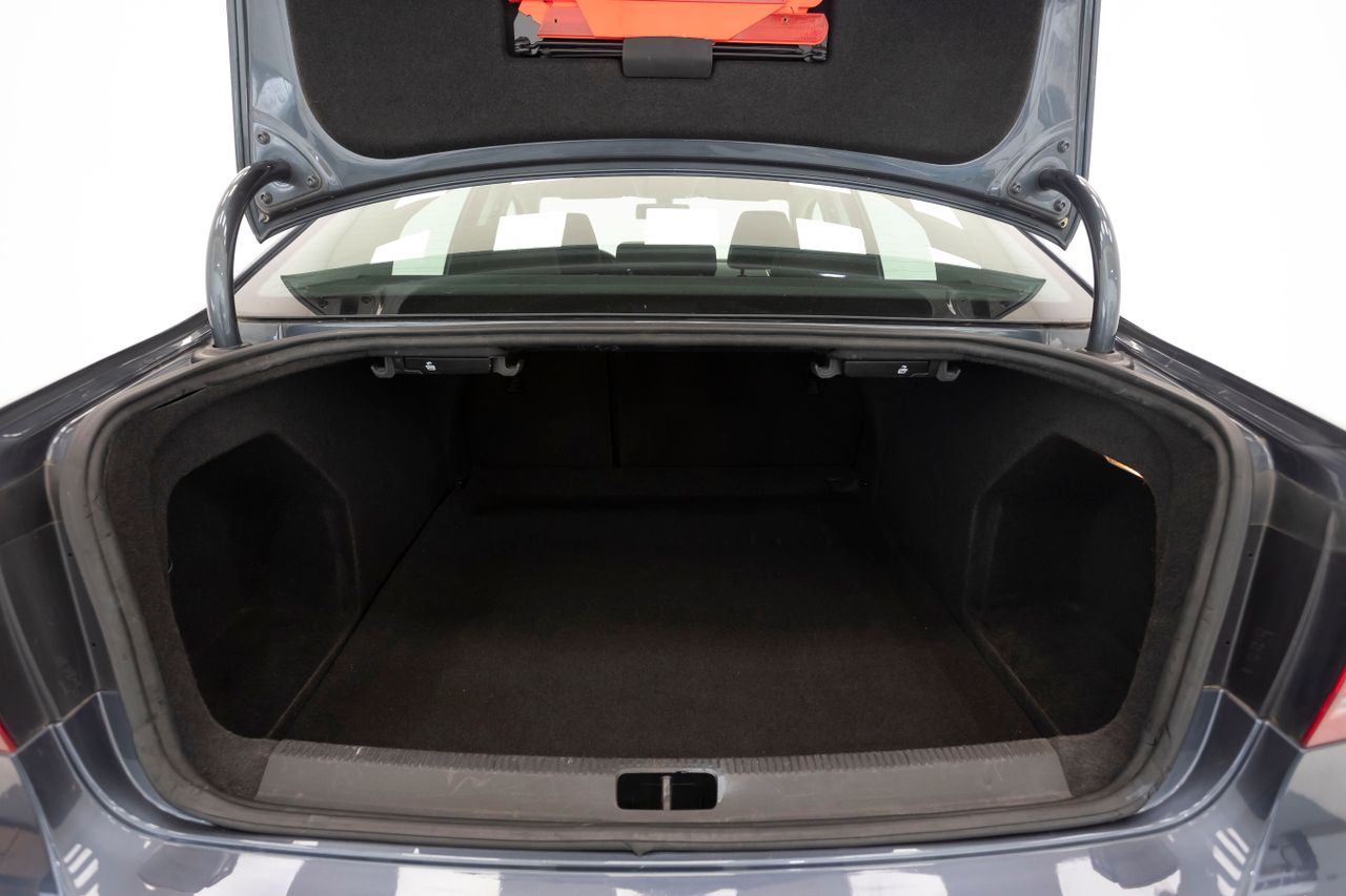 Volkswagen Passat BLUEMOTION 2.0 TDI 140 cv  - Foto 13