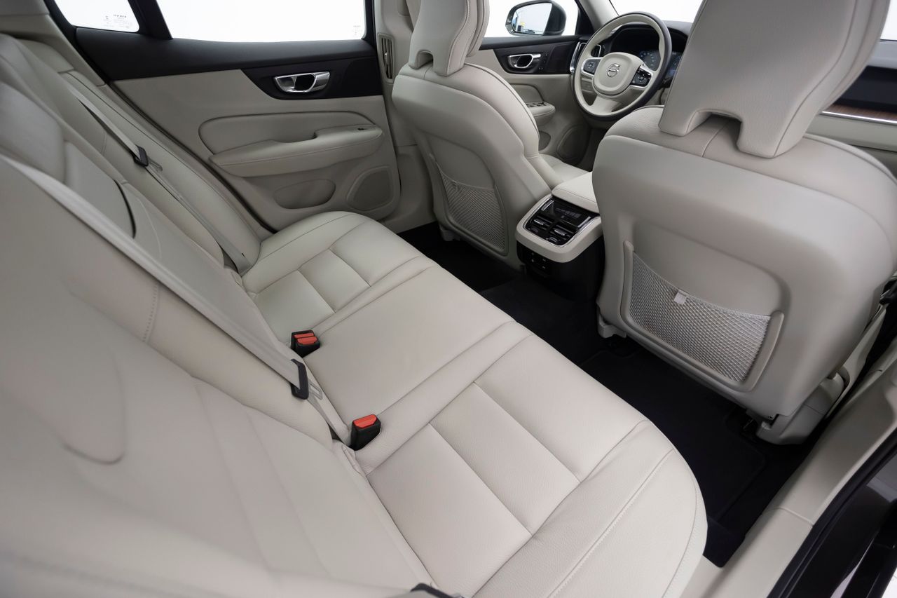 Volvo S60 2.0 T4 INSCRIPTION AUTO 190 cv  - Foto 16