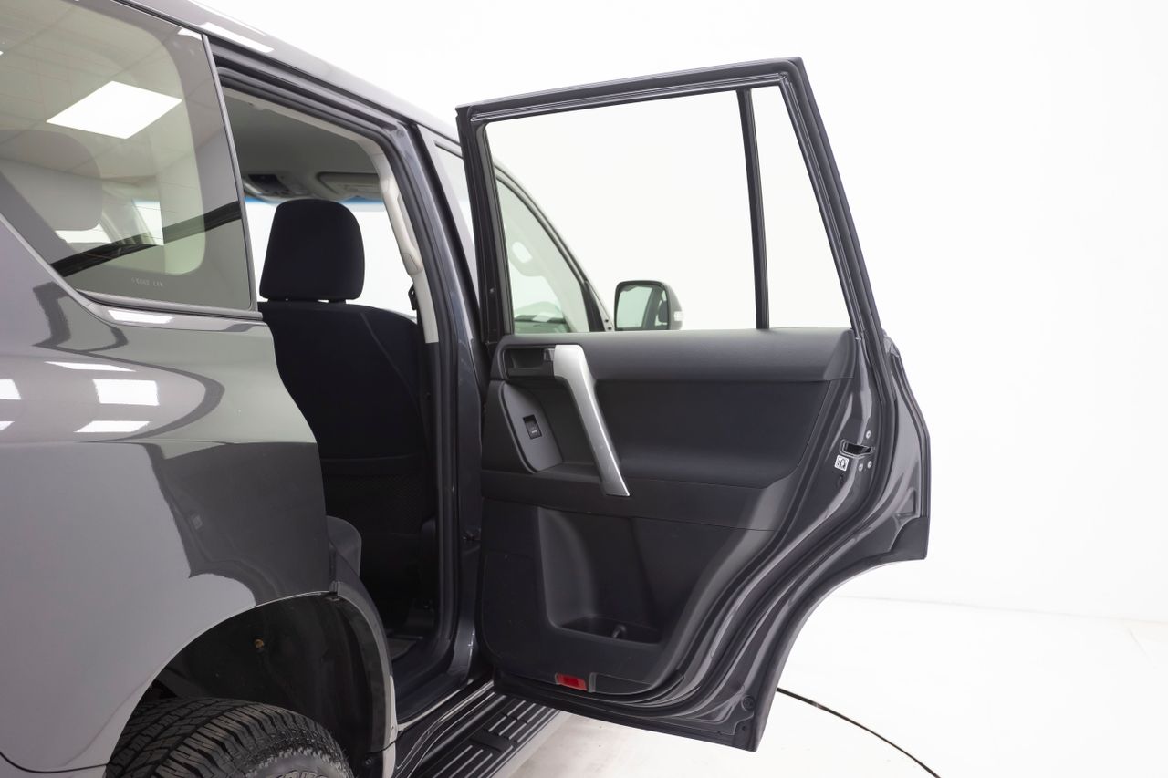 Toyota Land Cruiser 2.8 D4D VX 204 cv  - Foto 15