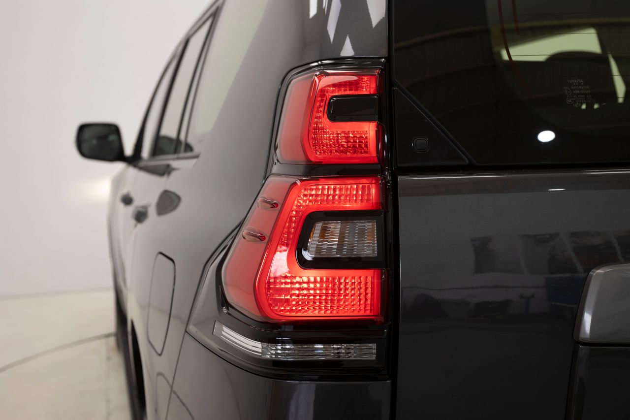 Toyota Land Cruiser 2.8 D4D VX 204 cv  - Foto 40