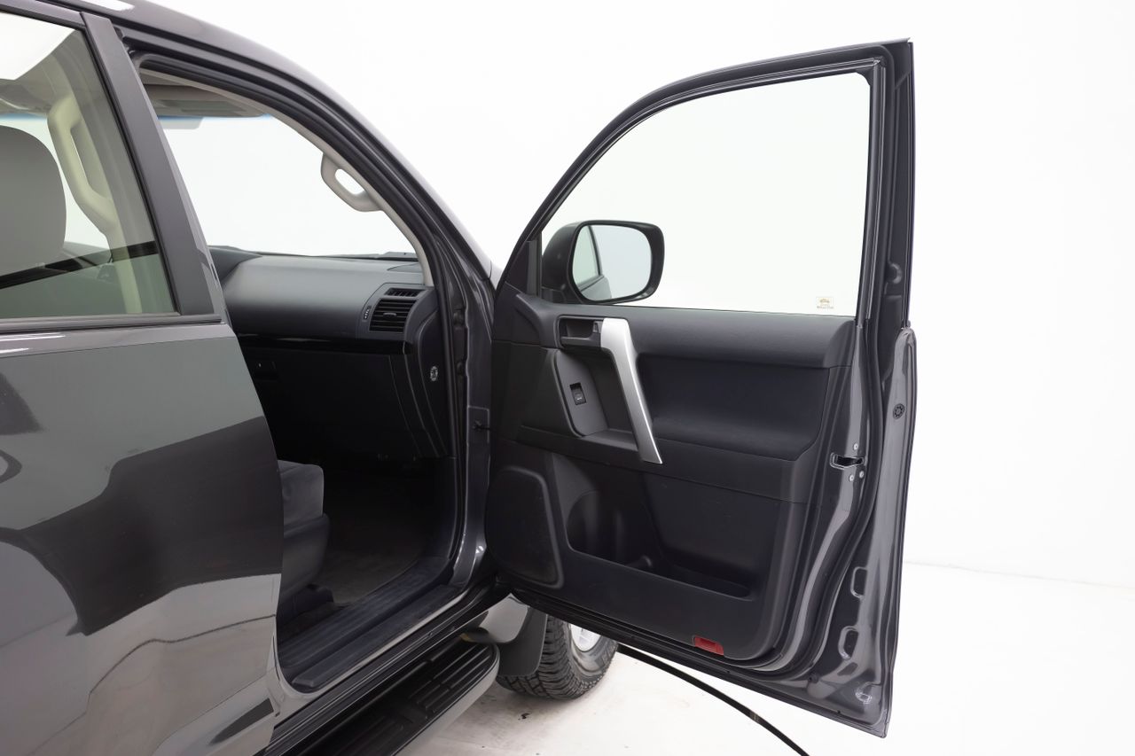 Toyota Land Cruiser 2.8 D4D VX 204 cv  - Foto 22