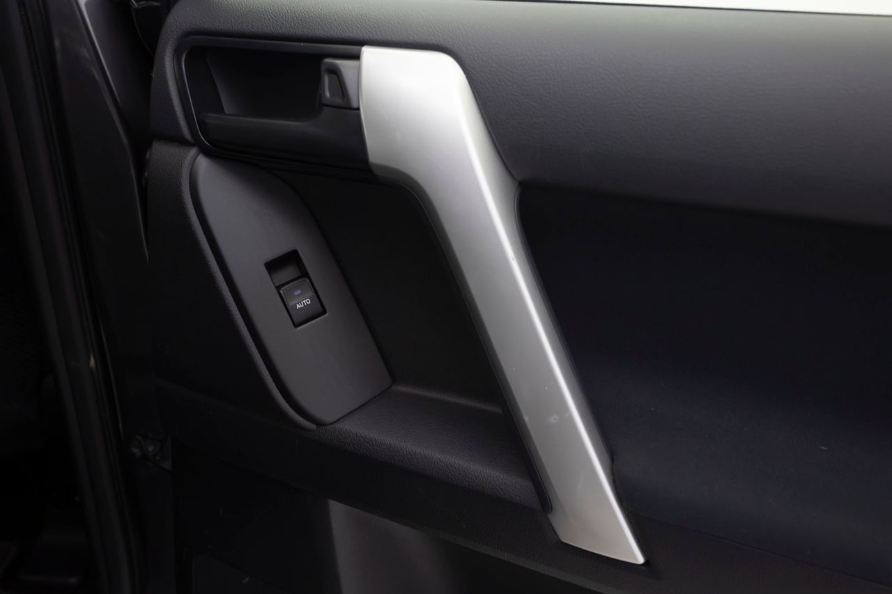 Toyota Land Cruiser 2.8 D4D VX 204 cv  - Foto 16