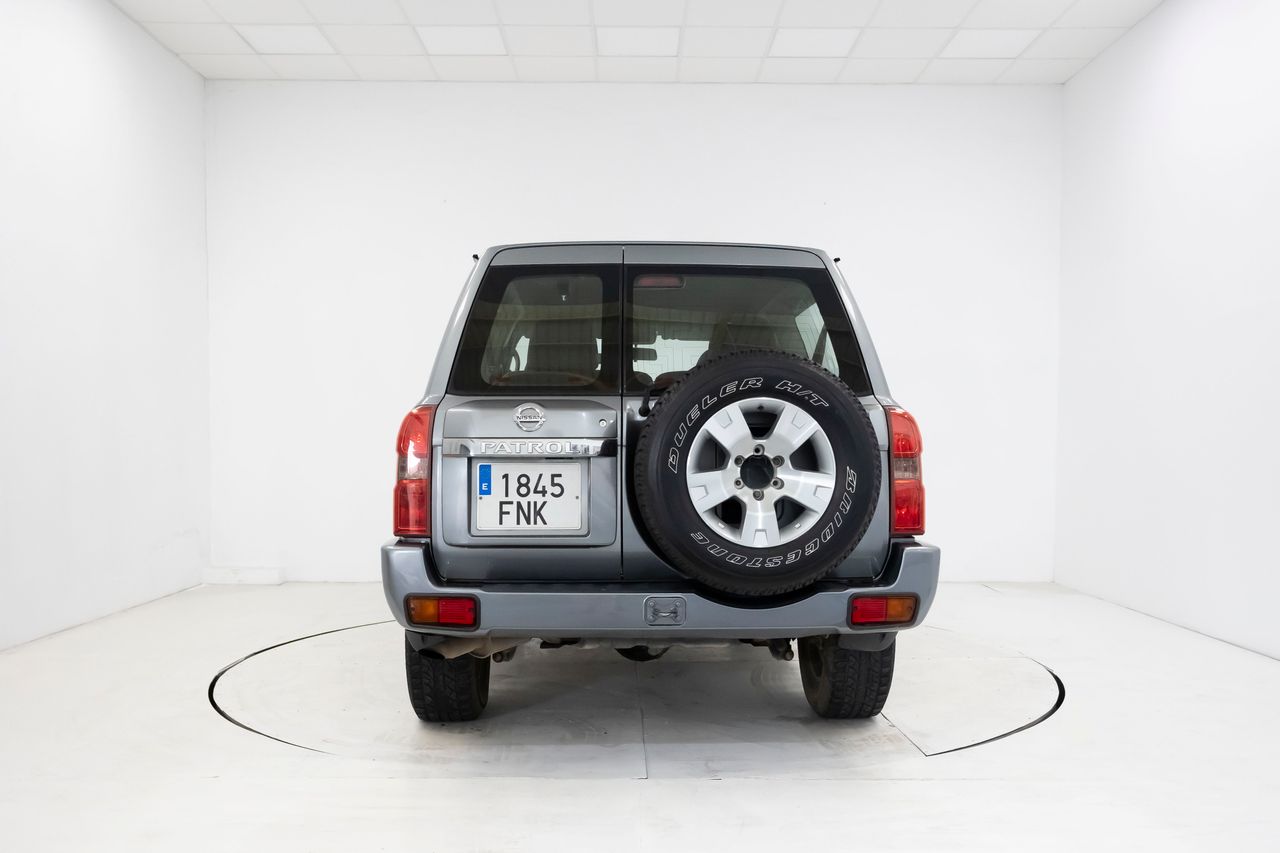 Nissan Patrol 3.0 Di 160 cv 3 P  - Foto 27