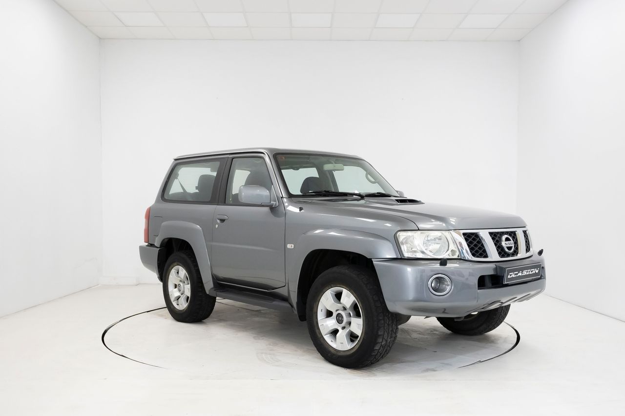 Nissan Patrol 3.0 Di 160 cv 3 P  - Foto 32