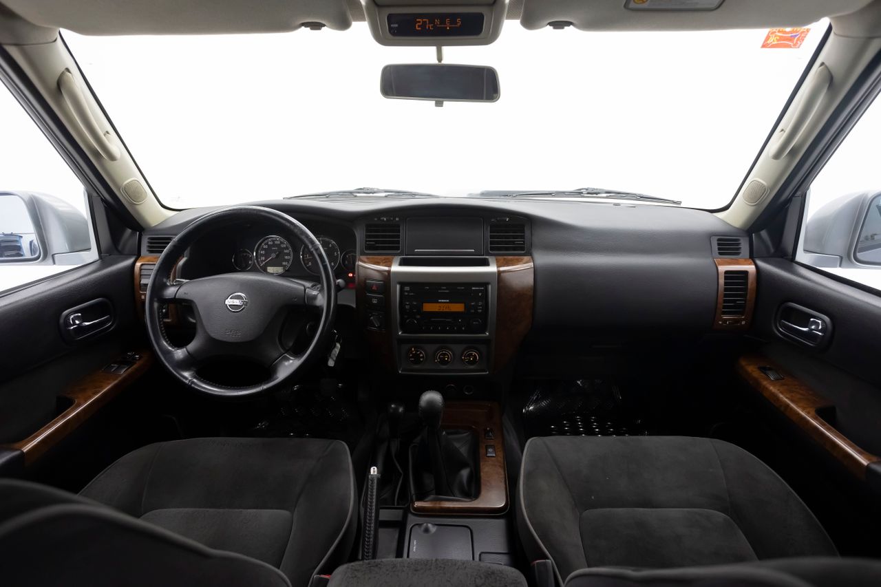 Nissan Patrol 3.0 Di 160 cv 3 P  - Foto 4