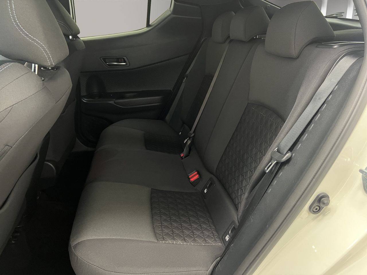 Toyota C-HR 1.8 125H Advance 122CV - Foto 14